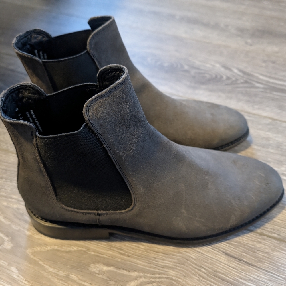 Thursday Grey Suede Chelsea Cavalier Bootz